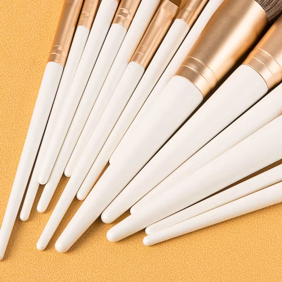 Juego de brochas de maquillaje PRO White Foundation Powder Blending Eyeliner de cejas Juego de brochas de pelo sintético de fibra de gama alta